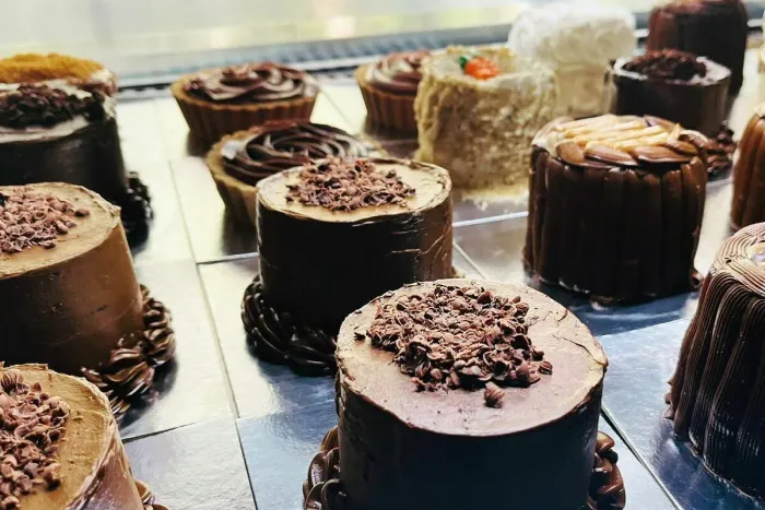 Looshi's Dessert Shop - theQapp